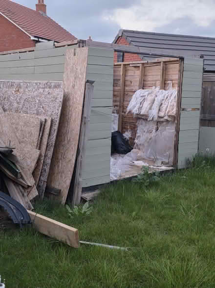 Photo of free shed or mdf (Cranfield MK43) #1