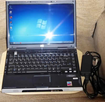 Photo of free HP Laptop DV1000 Windows 7 (West Bridgford NG2) #1