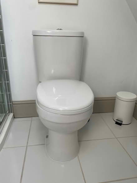 Photo of free Bathroom suite (Hook Norton OX15) #4