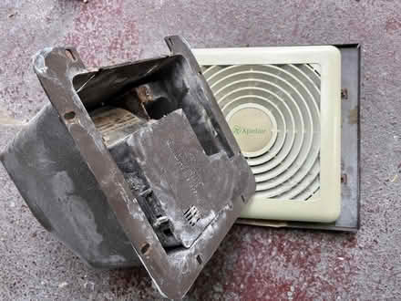 Photo of free Extractor Fan (BR6) #1