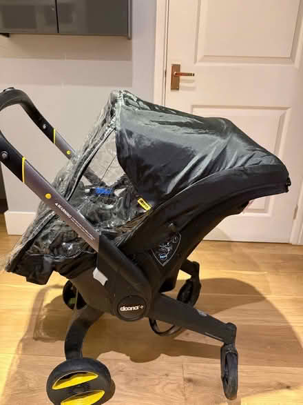 Photo of free Doona+ Car seat stroller and isofix base (Lower Wolvercote OX2) #1