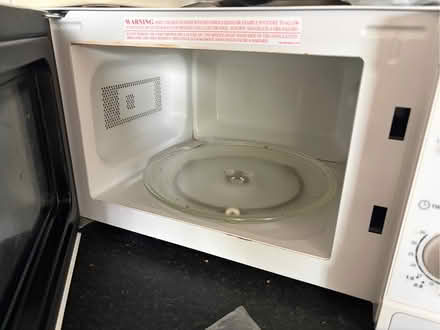 Photo of free White Microwave (Risinghurst OX3) #2