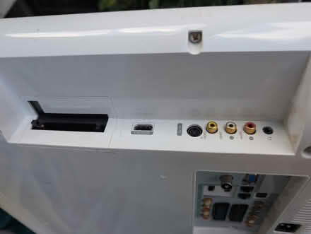 Photo of free Samsung tv (Woodley RG5) #3