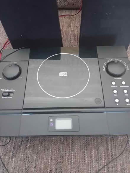 Photo of free CD player/ Radio (South Belfast BT8) #2