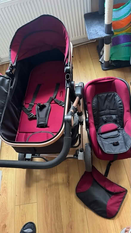 Photo of free Baby pram and car seat (Dingle L8) #2