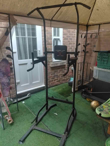 Photo of free Pull up bar (South Croydon CR2) #1