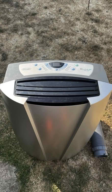 Photo of free De'Longhi portable air conditioner (Basingstoke RG22) #1