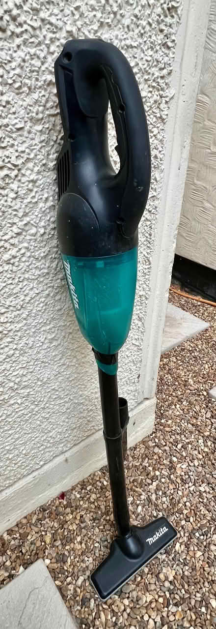 Photo of free Makita LXT Vacuum 18v (Colchester CO1) #2