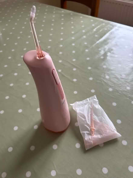 Photo of free Portable oral irrigator (flosser) (Toddington LU5) #2
