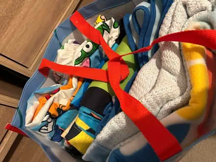 Photo of free 4 single duvet cover sets & 2 blankets (Campbell Park MK9) #1