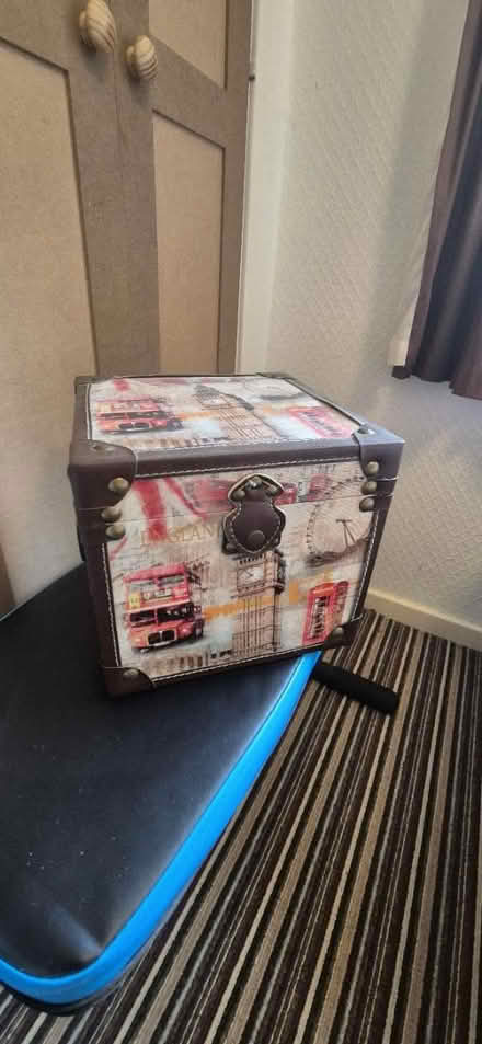 Photo of free London themes storage box (Leeds LS8) #1