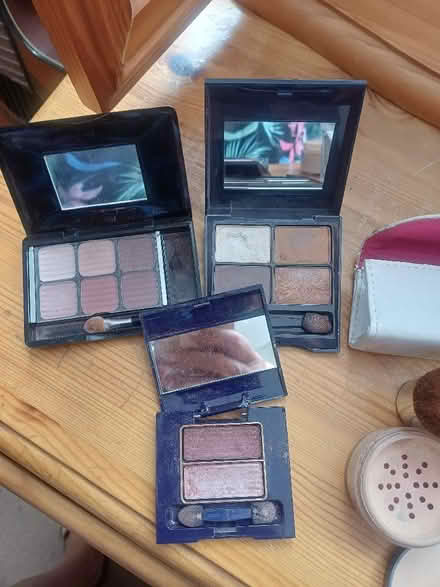 Photo of free Part used brown eyeshadow and face powder (Haylands Way MK41) #1