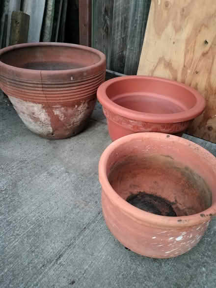 Photo of free 3 Terra cota pots (Off Bernardo and El Camino) #1