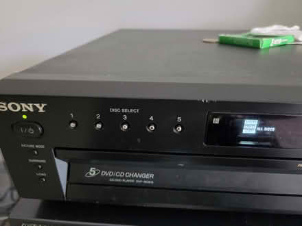 Photo of free 5 CD /DVD player (Farmington Hills) #4