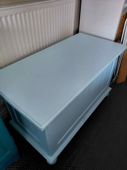 Photo of free pine blanket box with bun feet (Hampton Hill TW12) #1