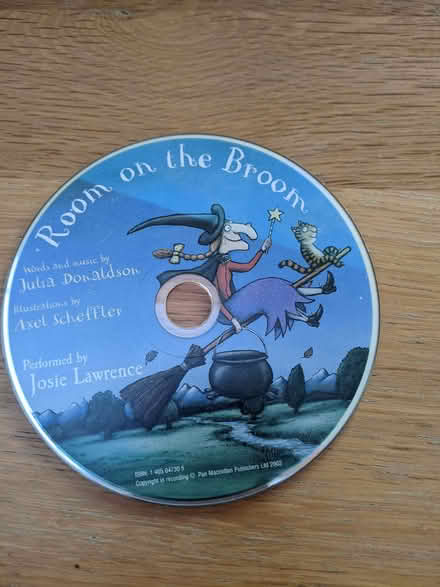 Photo of free Childrens Story CDs (Kennington OX1) #1