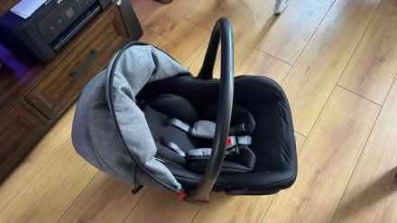 Photo of free Car seat and isofix (Dingle L8) #2