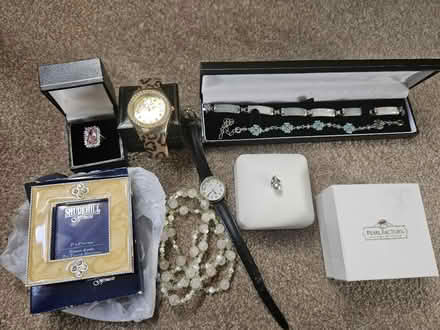 Photo of free Jewellery, watches and photo frame (Curdridge) #1