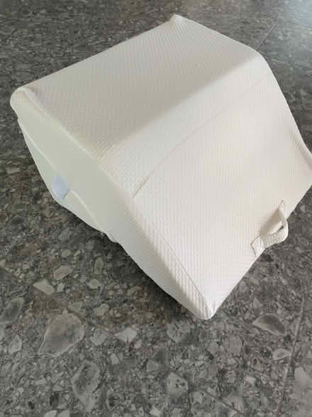 Photo of free 4 way wedge support pillow (SN8 Marlborough) #2