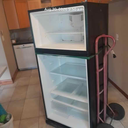 Photo of free Working fridge (22 Thirty Eighth Street, Etob) #1