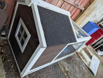 Photo of free Small habitat for a small animal (West Norwood SE27) #4