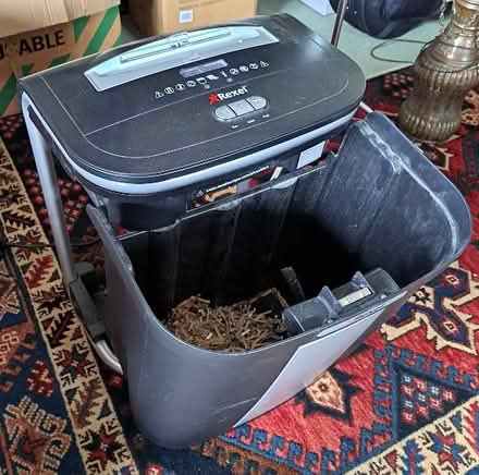 Photo of free Rexel heavy-duty paper shredder (Harden Moor BD21) #2