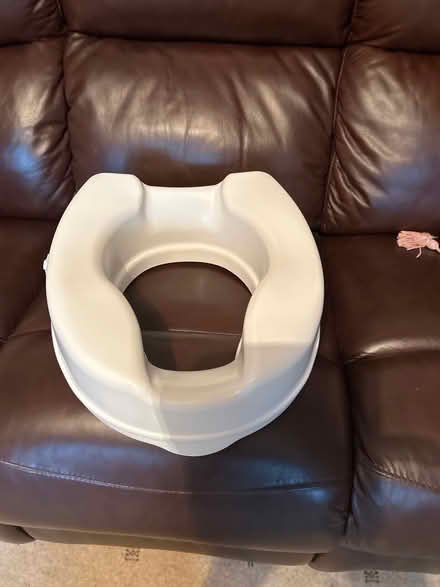 Photo of free 4” Raised toilet seat (Hareholme BB4) #1