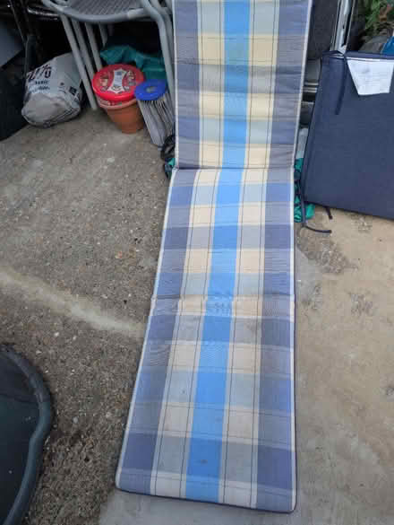Photo of free 2 cushions for recliner (Woodley RG5) #1