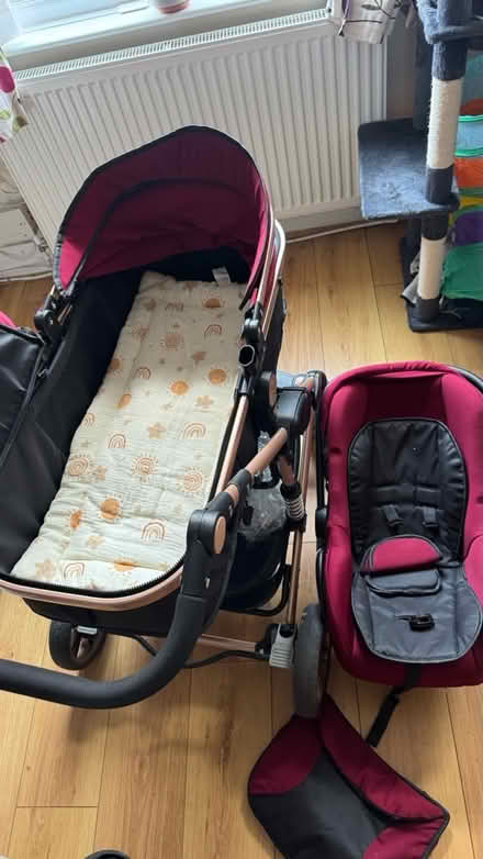 Photo of free Baby pram and car seat (Dingle L8) #3