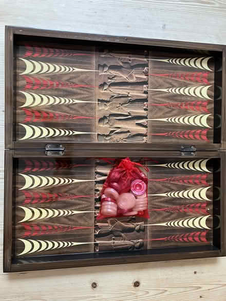Photo of free decorative backgammon set (Guidlford GU1) #2