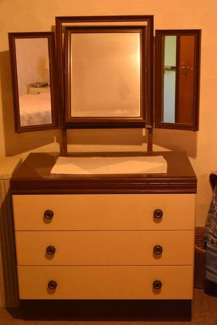 Photo of free Dressing table with three mirrors (Malvern Link WR14) #1