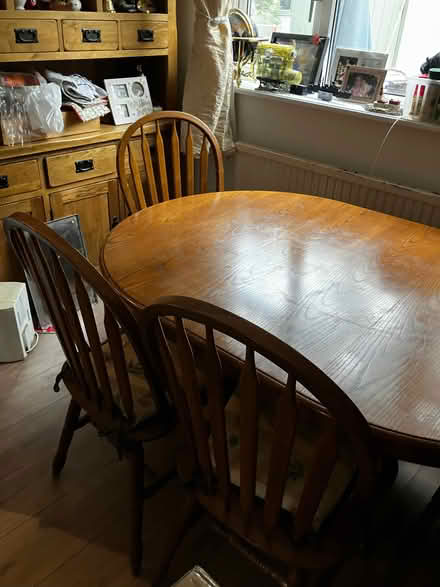 Photo of free Oval table and 4 chairs (Parkstreet AL2) #2