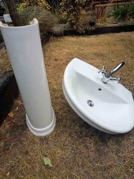 Photo of free White sink and pedestal (Mexborough S64) #1