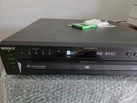 Photo of free 5 CD /DVD player (Farmington Hills) #1