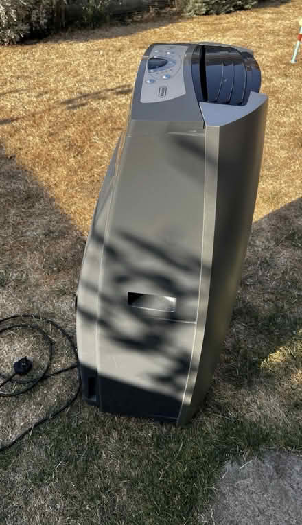 Photo of free De'Longhi portable air conditioner (Basingstoke RG22) #3