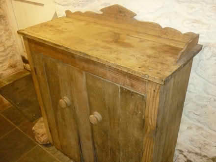 Photo of free Small Vintage Wooden Cabinet (Blagdon BS40) #4