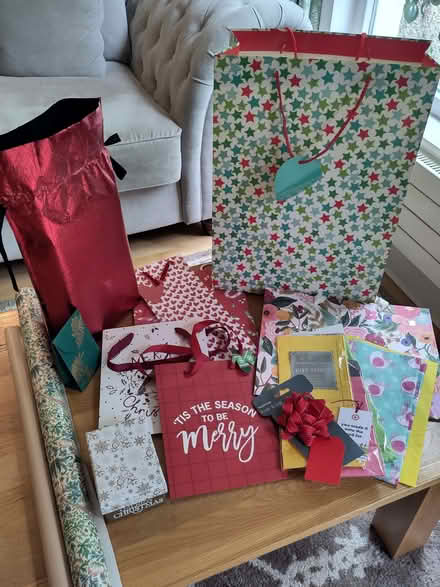 Photo of free Gift bags and wrapping paper (Bruntsfield EH3) #1