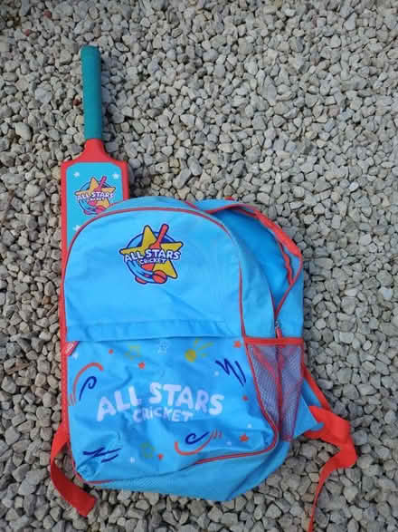 Photo of free All Stars Cricket bag and bat (Himley DY3) #1