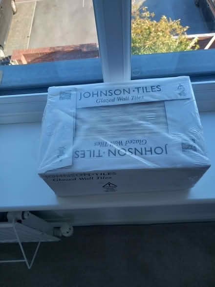 Photo of free Ceramic wall tiled (Barry CF62) #1