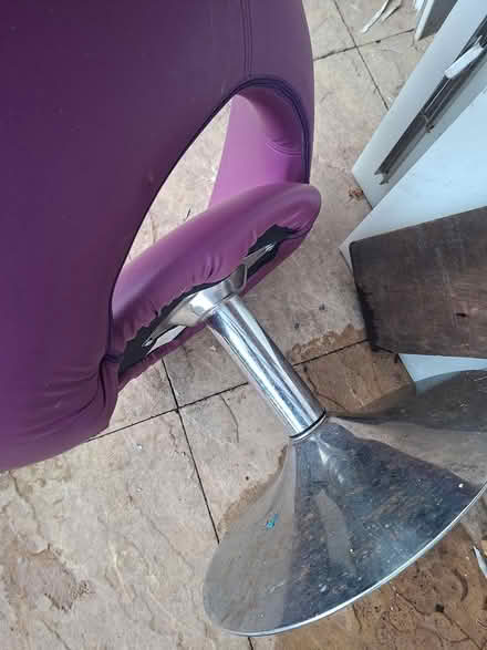 Photo of free Purple swivel chair (Kidderminster dy11) #2