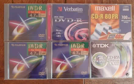 Photo of free Computer CDs - rewritable and recordable (Kidlington OX5) #1