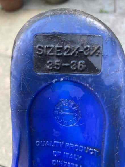 Photo of free Flippers (Walton L9) #4