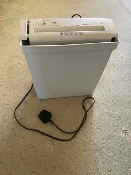 Photo of free Paper shredder (DE4 3DB) #1