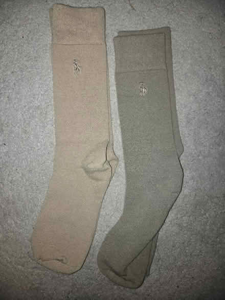 Photo of free Mens Socks x 4 Pairs (Round Green LU2) #1