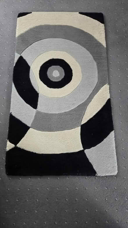 Photo of free Rug (Fareham PO15) #1