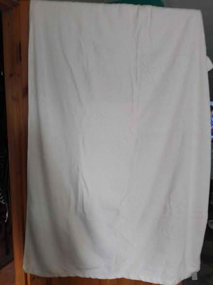 Photo of free White bath sheet (Killamarsh S21) #1