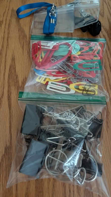 Photo of free Binder and paper clips (Mount Prospect) #1