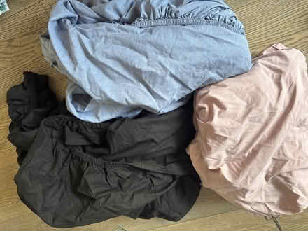 Photo of free 3 double fitted sheets in VGC (Tooting Bec) #1