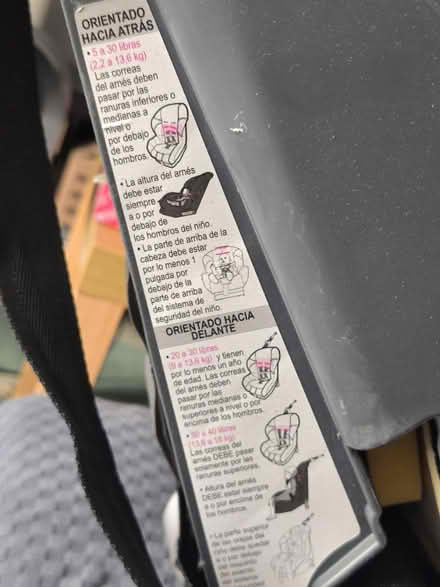 Photo of free Graco baby/infant seat (Ilford IG1) #3
