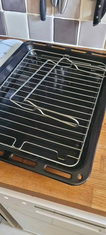 Photo of free Large grill pan with handle (Pitstone LU7) #1